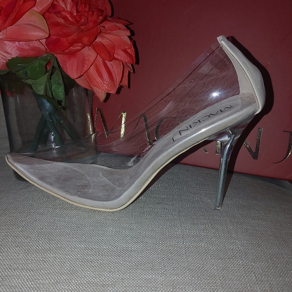 clear shoes size 9